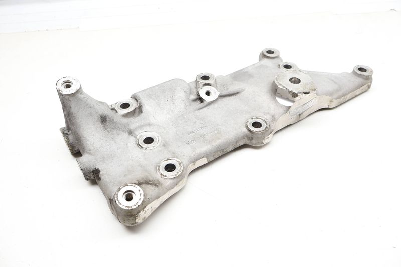 Engine Mount Bracket 94610222532 — Used (SKU 730490)