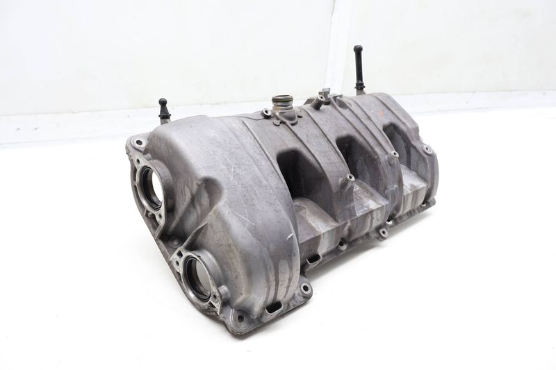 Engine Valve / Cylinder Head Cover 94610513665 — Used (SKU 730393)