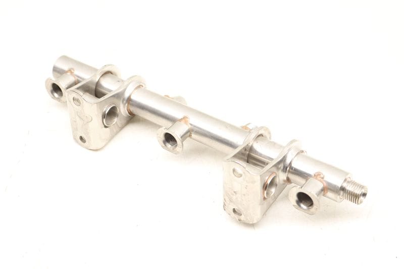 Fuel Rail 94611011800 — Used (SKU 482422)