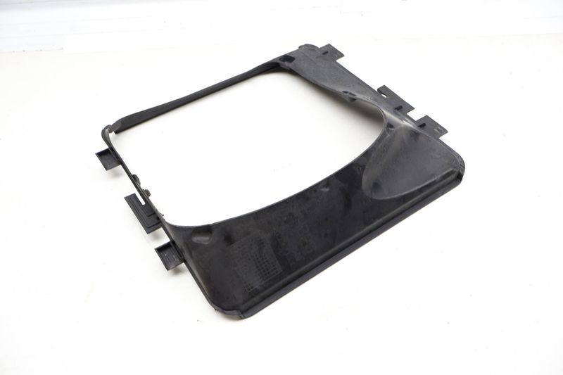 Radiator Air Guide / Duct 95B117339 — Used (SKU 730376)