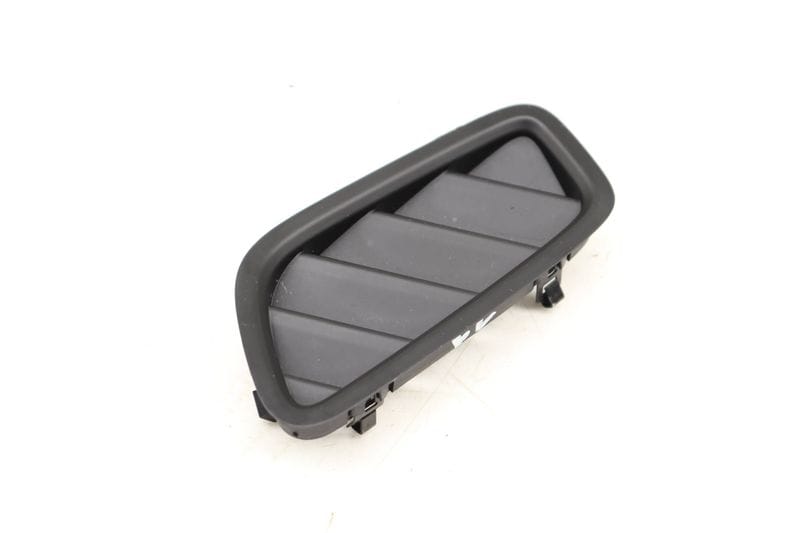 Upper Defrost Air Vent 95B819705A — Used (SKU 487155)