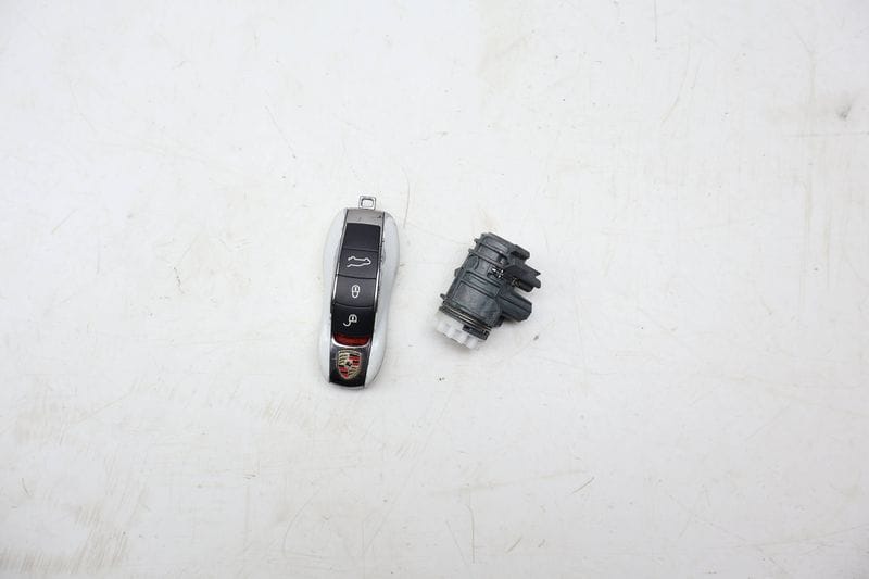 Lock Switch / Cylinder w/ Key 95B898375E — Used (SKU 711142)