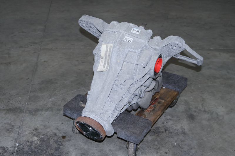 Axle Differential / Diff 95B525015F — Used (SKU 730707)