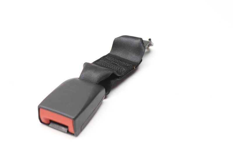 Center Seat Belt Buckle / Receiver 95B857740 — Used (SKU 576054)