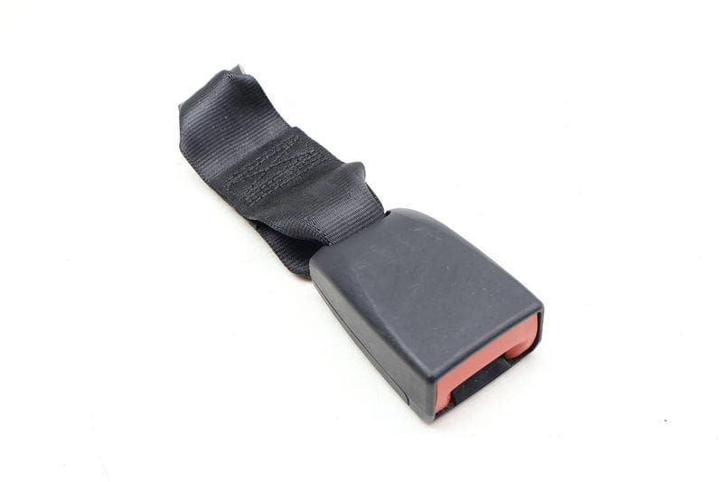Center Seat Belt Buckle / Receiver 95B857740 — Used (SKU 640927)