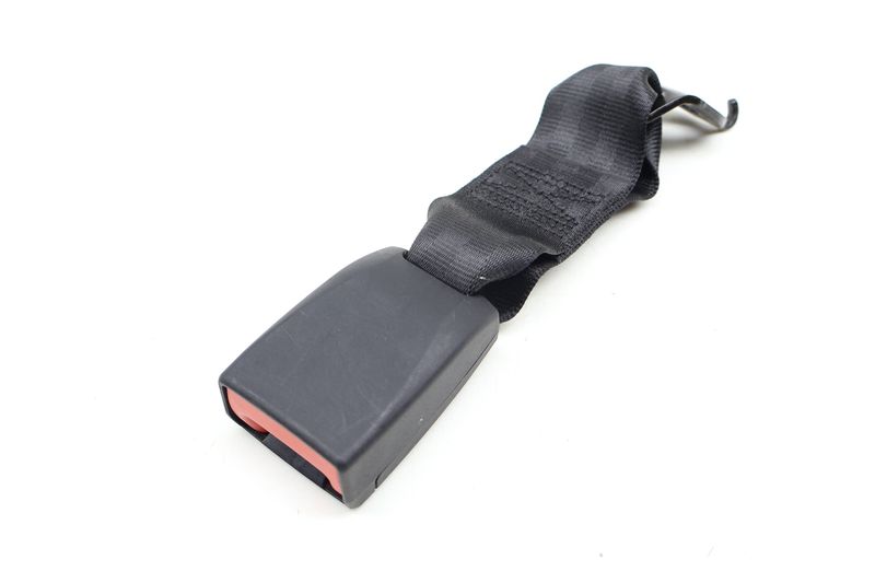 Center Seat Belt Buckle / Receiver 95B857740 — Used (SKU 710767)