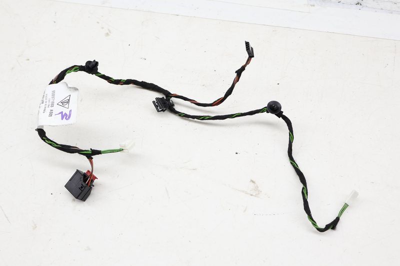 Door Panel Wiring Harness 95B971693 — Used (SKU 730676)