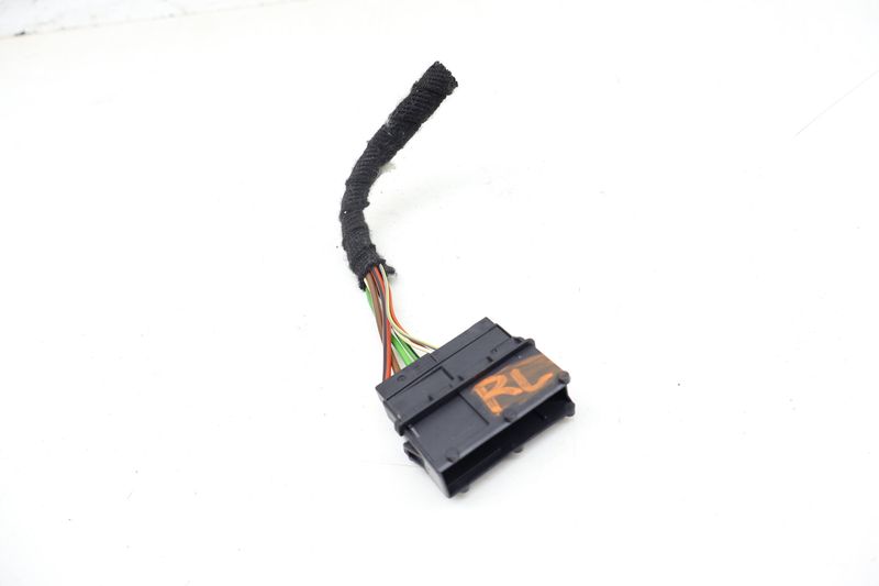 Door Wiring Harness Connector / Pigtail (19-PIN) 5G0937722 — Used (SKU 710694)