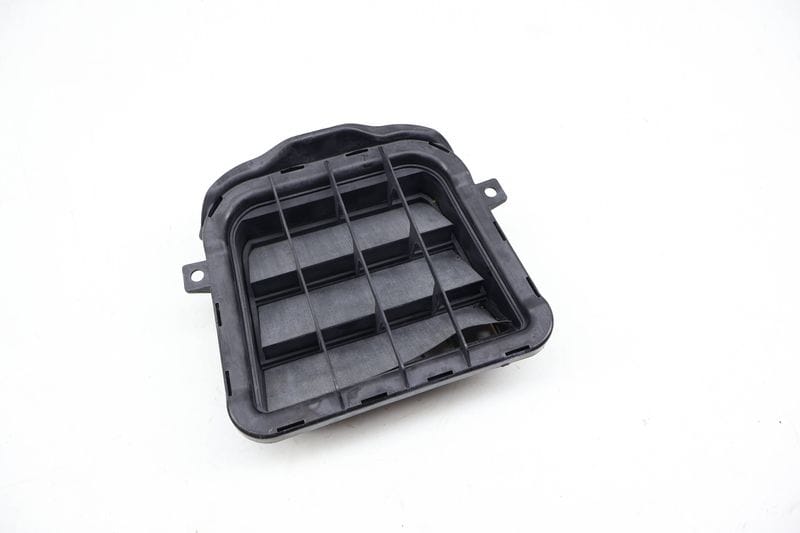 Quarter Panel Vent Insert 8K0819181B — Used (SKU 711061)