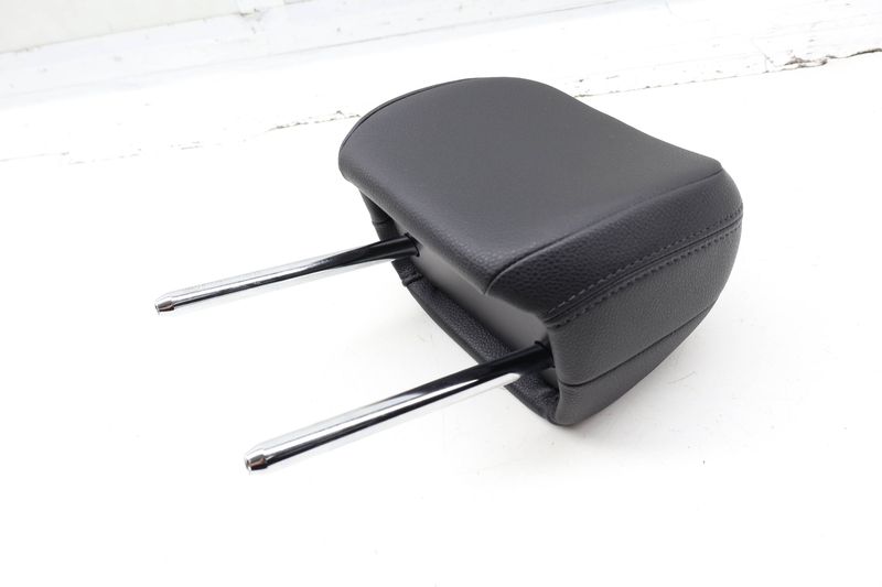 Seat Headrest / Head Rest (OUTER) 95B885901 — Used (SKU 730066)