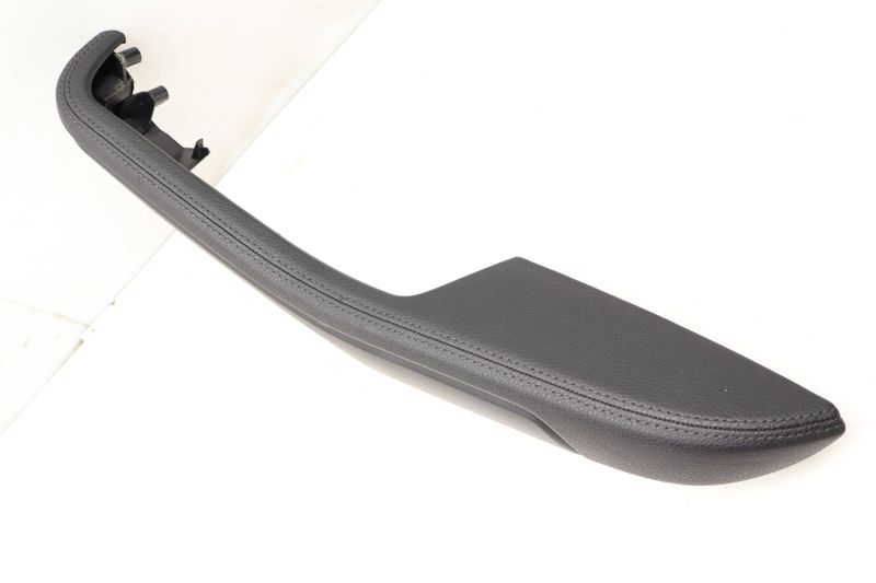 Door Panel Armrest / Arm Rest 95B867374 — Used (SKU 487408)