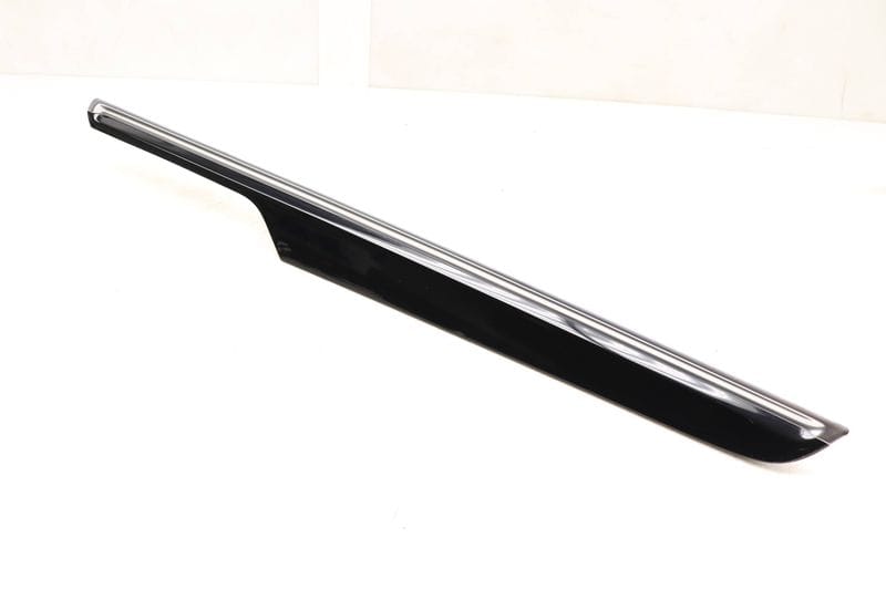 Door Panel Trim / Molding 95B867062D — Used (SKU 537614)
