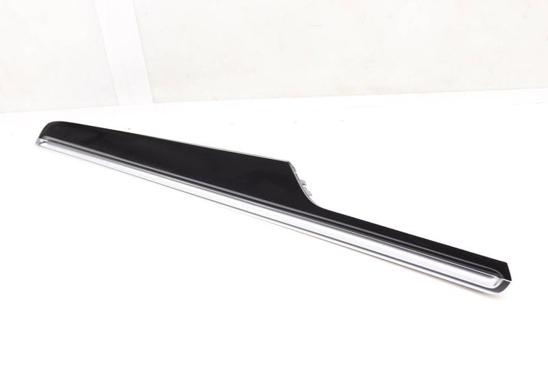 Door Panel Trim / Molding 95B867062D — Used (SKU 576068)