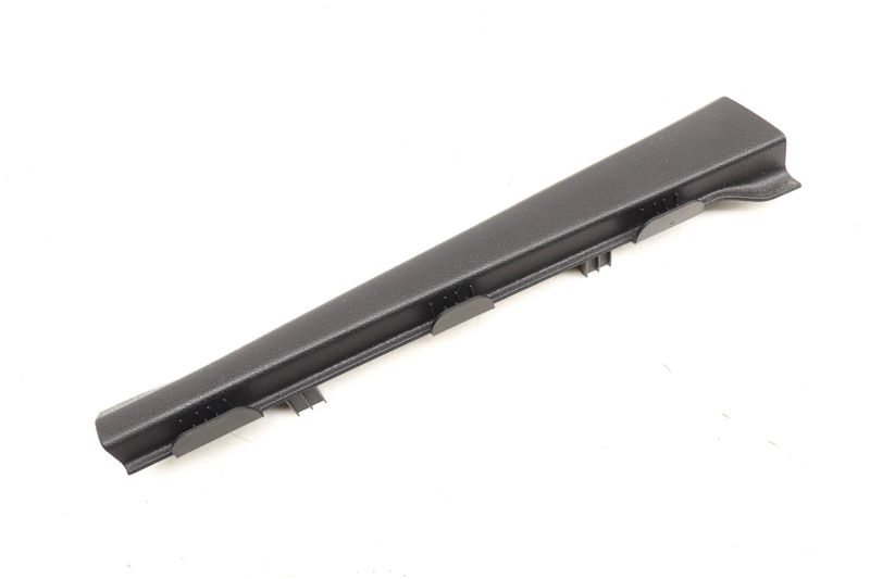 A Pillar Trim (CENTER) 95B868240 — Used (SKU 537556)