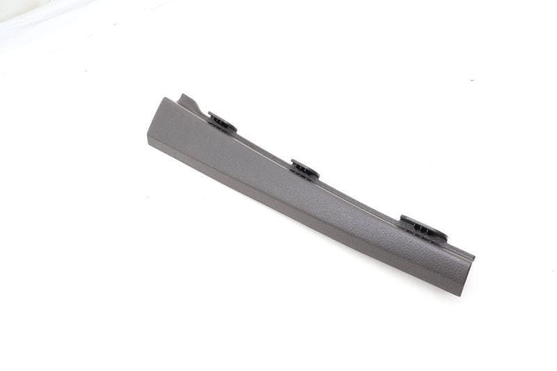A Pillar Trim (CENTER) 95B868240 — Used (SKU 640823)