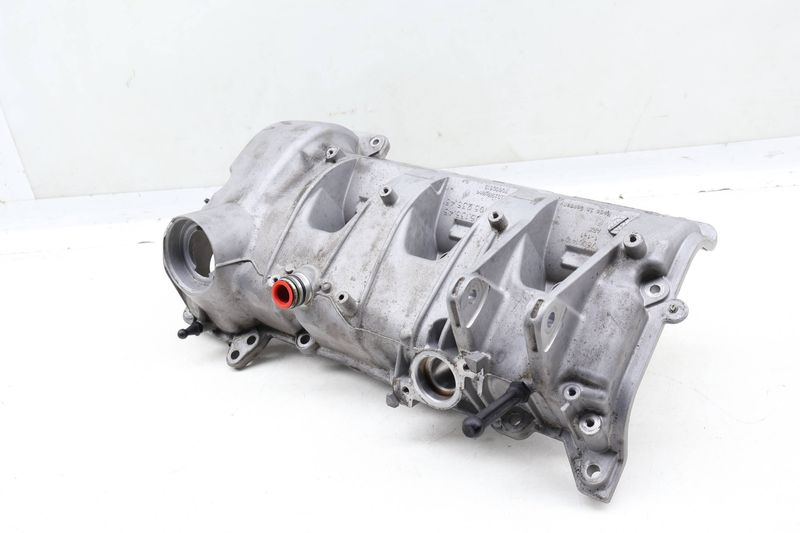Engine Valve / Cylinder Head Cover 94610513545 — Used (SKU 647689)