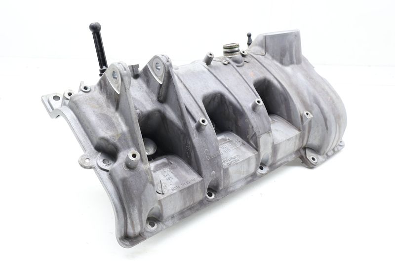 Engine Valve / Cylinder Head Cover 94610513545 — Used (SKU 730437)