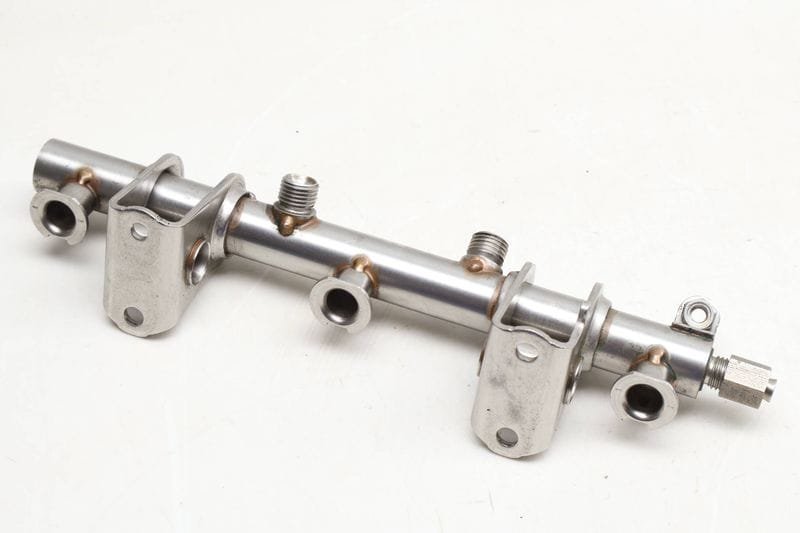 Fuel Rail 94611011700 — Used (SKU 635291)