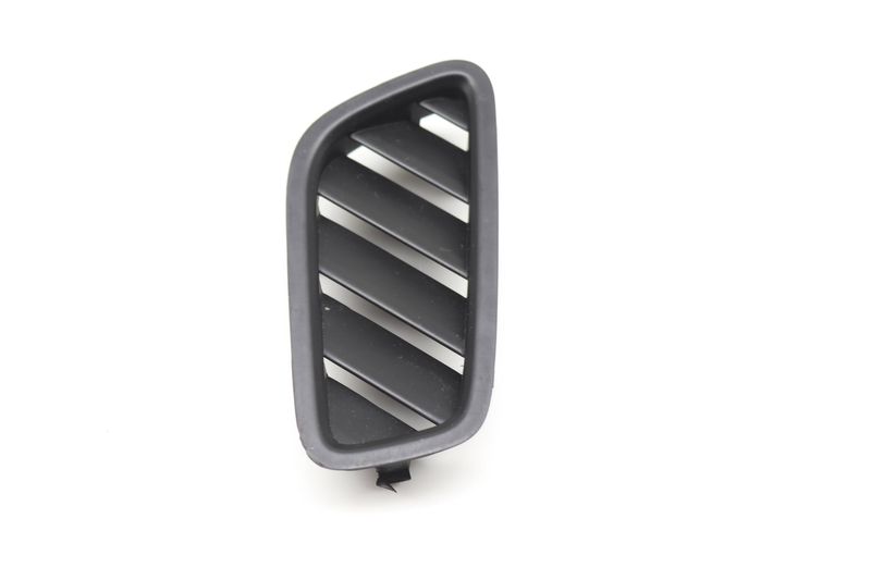 Upper Defrost Air Vent 95B819706A — Used (SKU 576142)