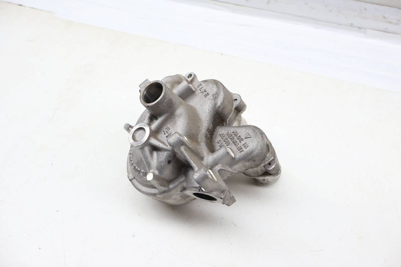 Thermostat Housing 94610618031 — Used (SKU 711018)