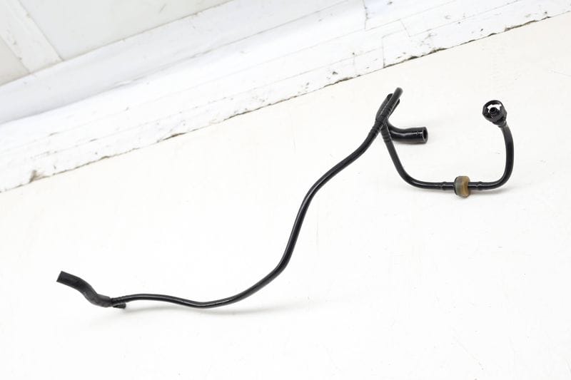 Vacuum Line / Tube 94611035877 — Used (SKU 730629)