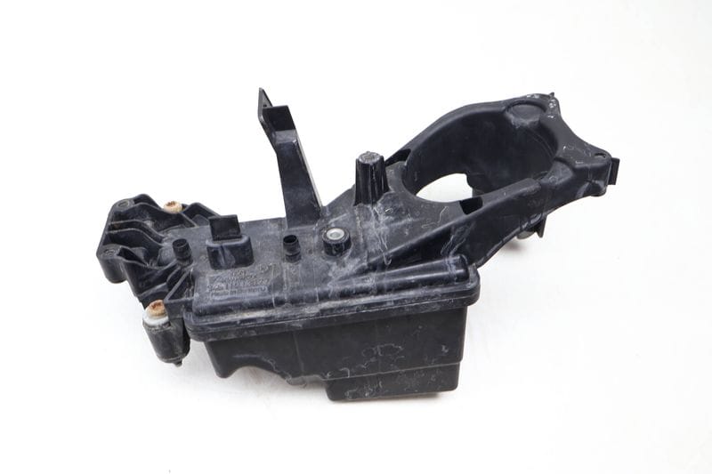 Vacuum Tank / Reservoir 94611013077 — Used (SKU 657519)