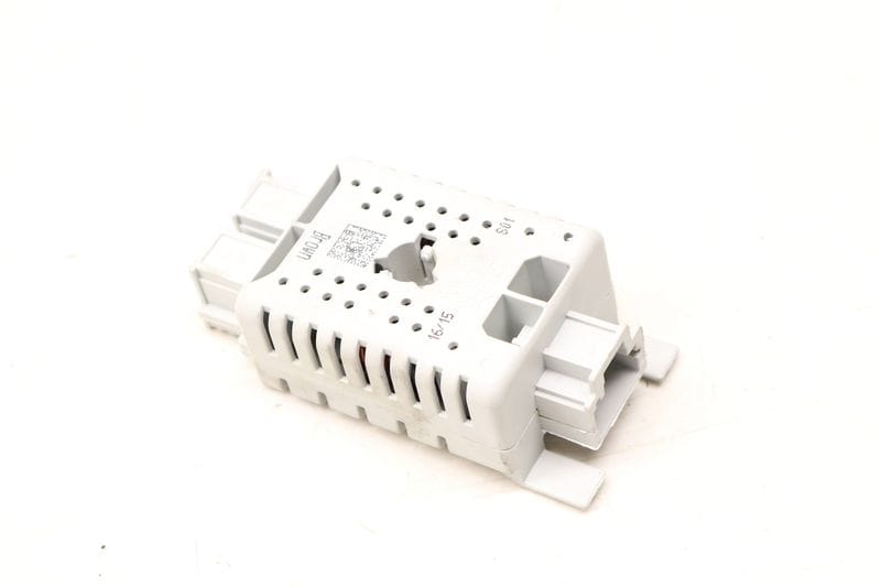 AM Radio Frequency Filter 5Q0035570 — Used (SKU 519600)