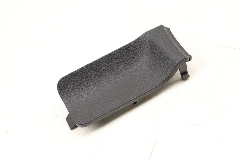 Center Console Cover / Cap 5GM863739 — Used (SKU 524513)