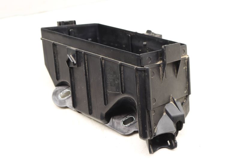 Fuse Box / Relay Housing 5Q0907361C — Used (SKU 519727)