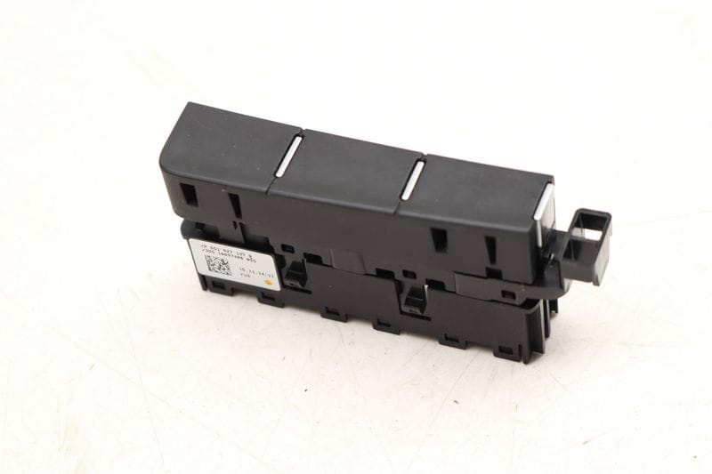 Center Console Dummy Trim Cap / Blank Cover 5G1927137Q — Used (SKU 524479)