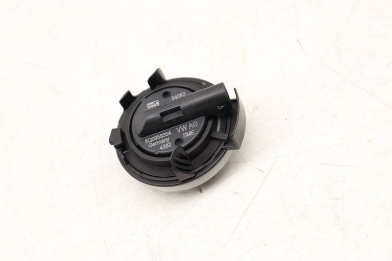 Airbag Impact / Crash Sensor 5Q0959354 — Used (SKU 524461)