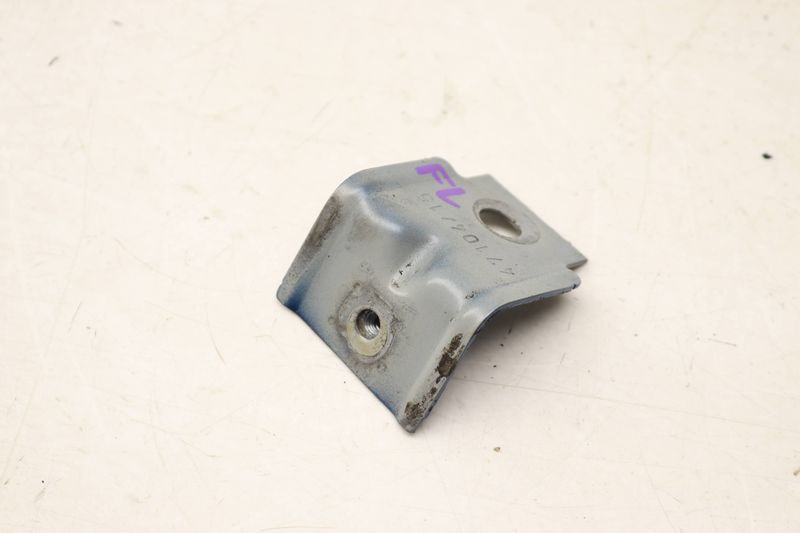Fender Mount / Bracket (REAR) 5G0809471 — Used (SKU 524795)