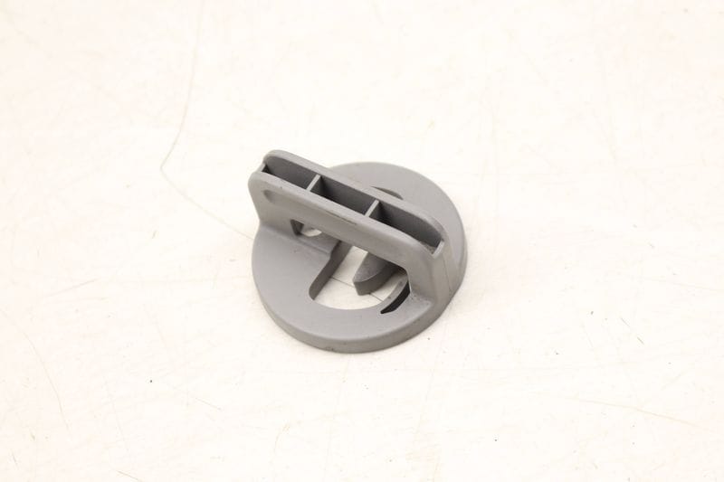 Trunk Clip 5G9864581 — Used (SKU 524443)