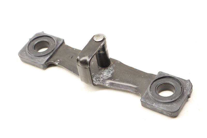 Trunk Latch Striker Plate 5G0827517D — Used (SKU 519598)
