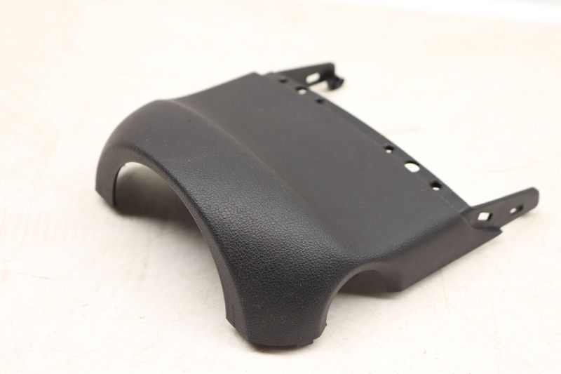 Upper Steering Column Trim / Cover 5G0858560A — Used (SKU 524244)