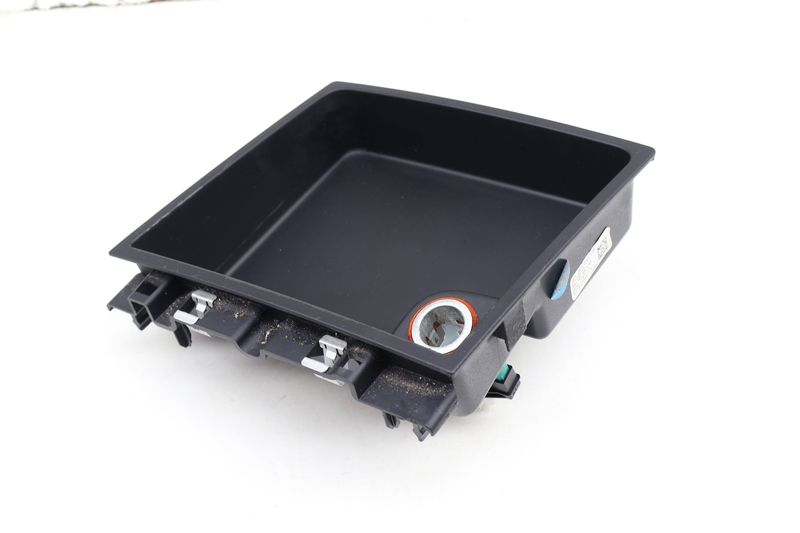 Storage Bin / Tray 561863284 — Used (SKU 618895)