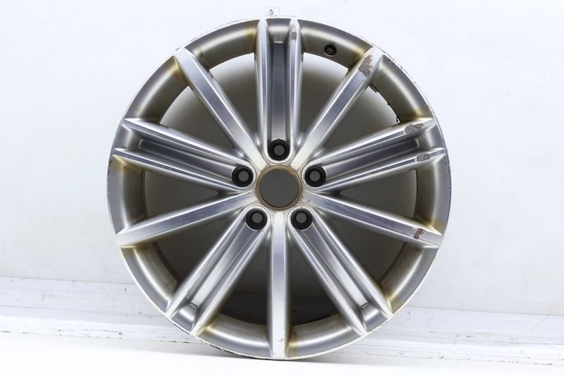 18" Inch Alloy Rim / Wheel 5N0601025AF — Used (SKU 699481)