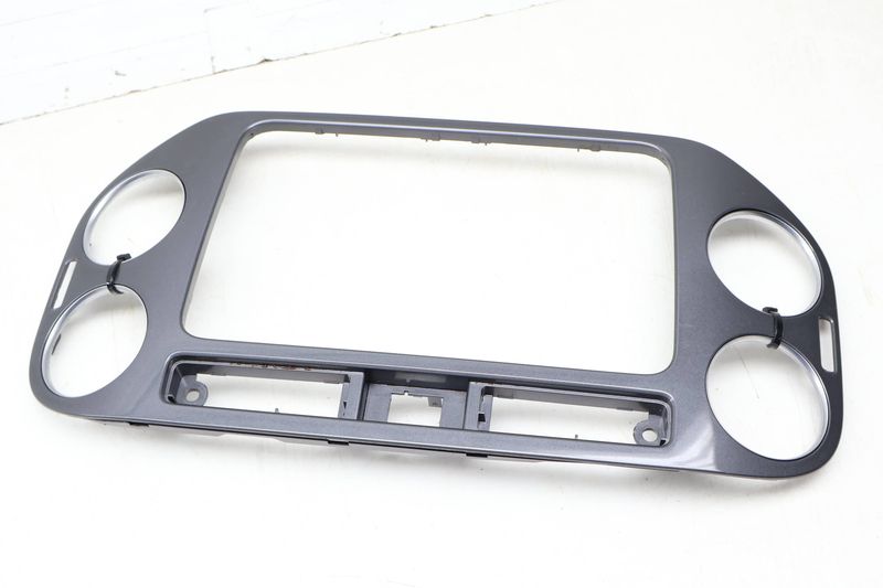 Center Dash Trim 5N0858069J — Used (SKU 699457)