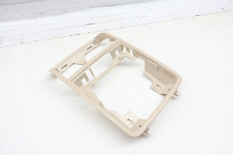 Dome Reading Light Frame / Trim 1K0867489E — Used (SKU 699301)