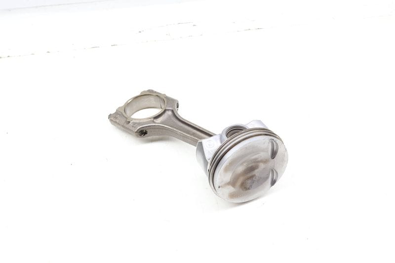 Piston w/ Connecting Rod 06H107065DD — Used (SKU 699380)