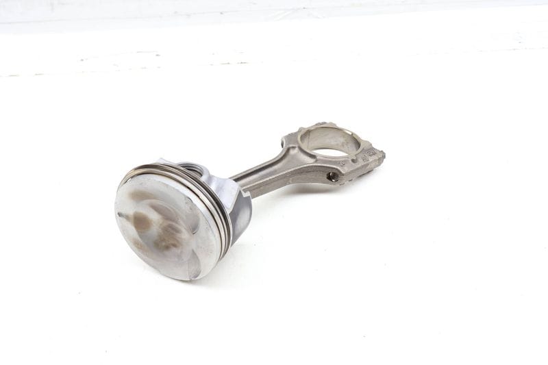 Piston w/ Connecting Rod 06H107065DD — Used (SKU 699382)