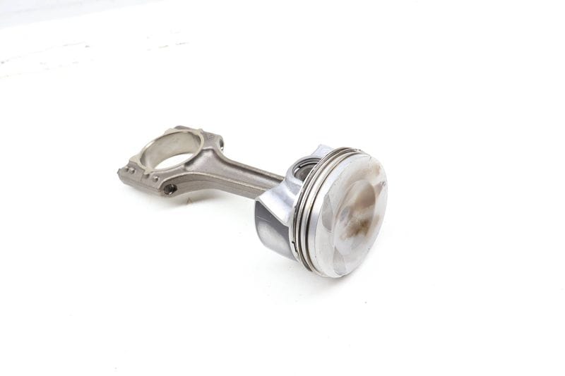 Piston w/ Connecting Rod 06H107065DD — Used (SKU 699383)