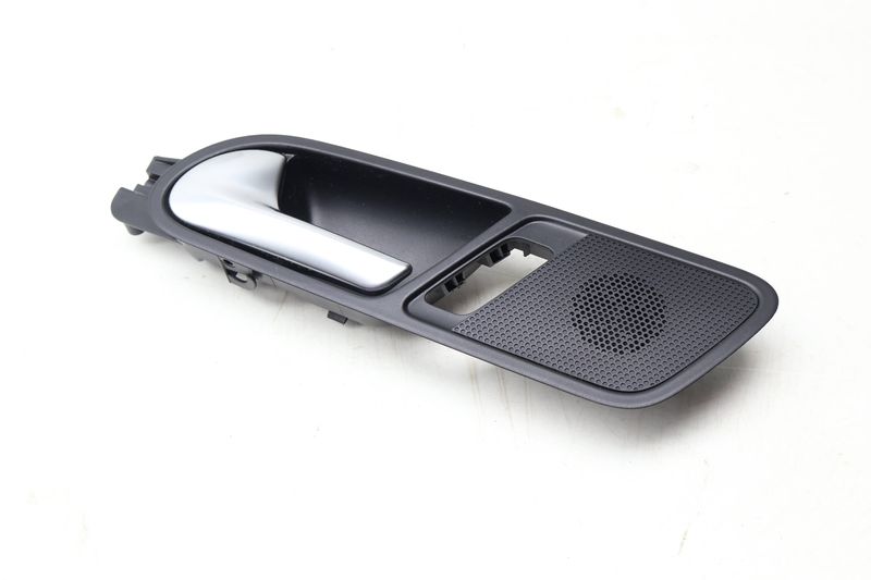 Interior Door Handle w/ Speaker 5N0839113AD — Used (SKU 699441)