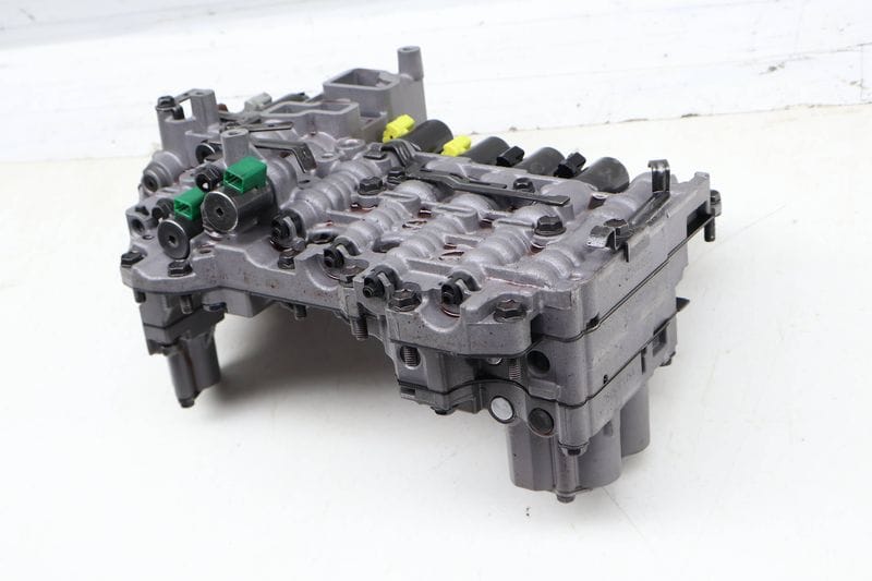 Transmission Valve Body / Mechatronic 09M325039A — Used (SKU 699482)