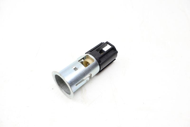 12V Power Outlet 1K0919309 — Used (SKU 713964)