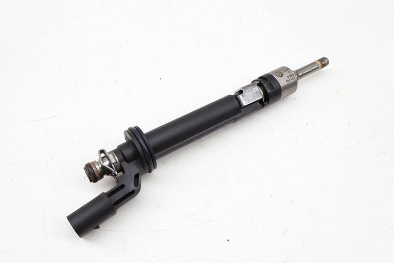 3.6L Upper Fuel Injector 03H906036A — Used (SKU 714085)