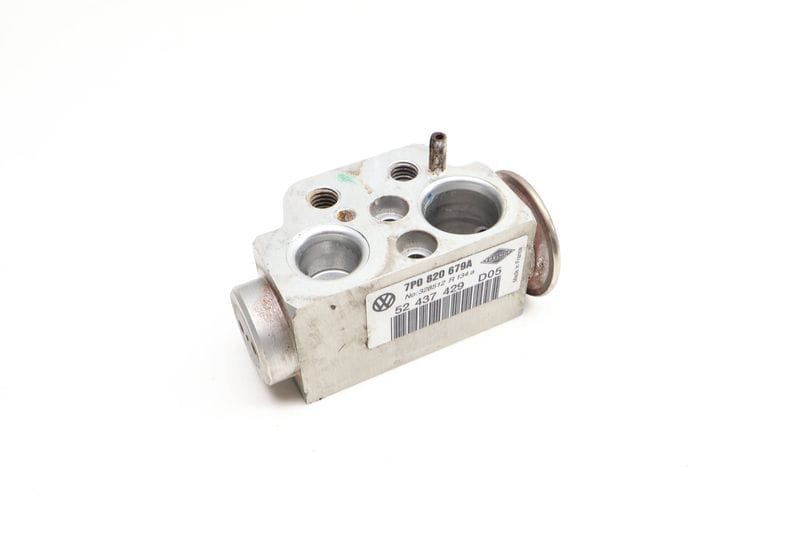 AC Expansion Valve 7P0820679A — Used (SKU 626067)