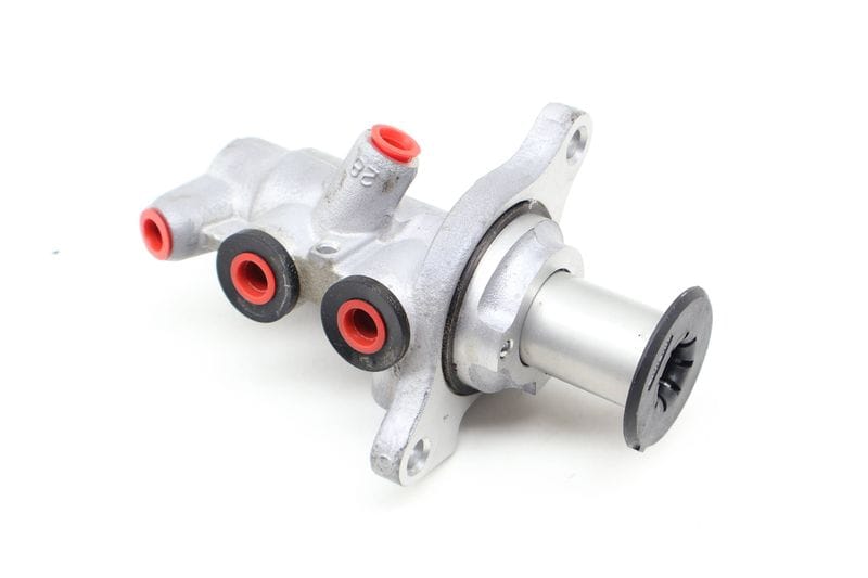 Brake Master Cylinder 7P0611019D — Used (SKU 626139)