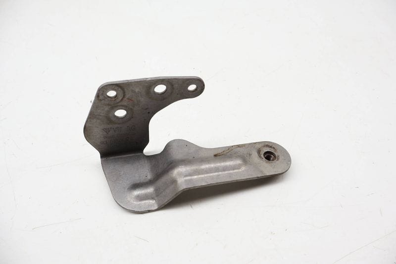 Exhaust Mount / Bracket 7P0253047A — Used (SKU 714057)