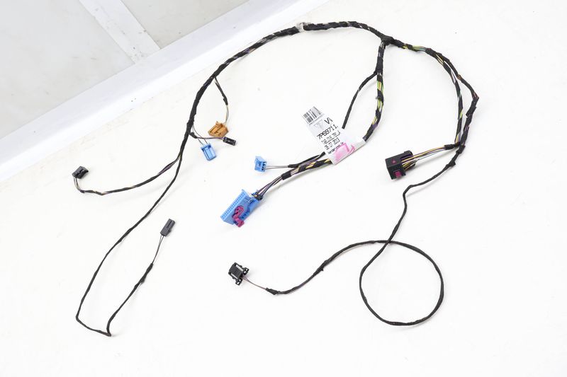 Door Panel Wiring Harness 7P6971121AA — Used (SKU 626230)